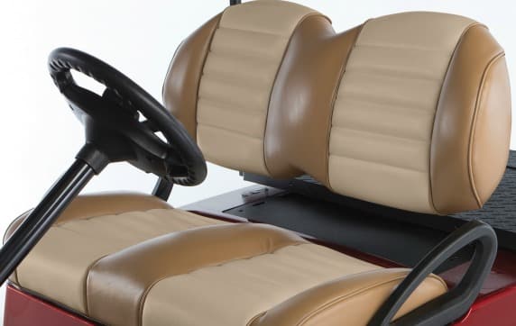 Assentos premium Camello e Beige para carros de golfe da frota da Club Car