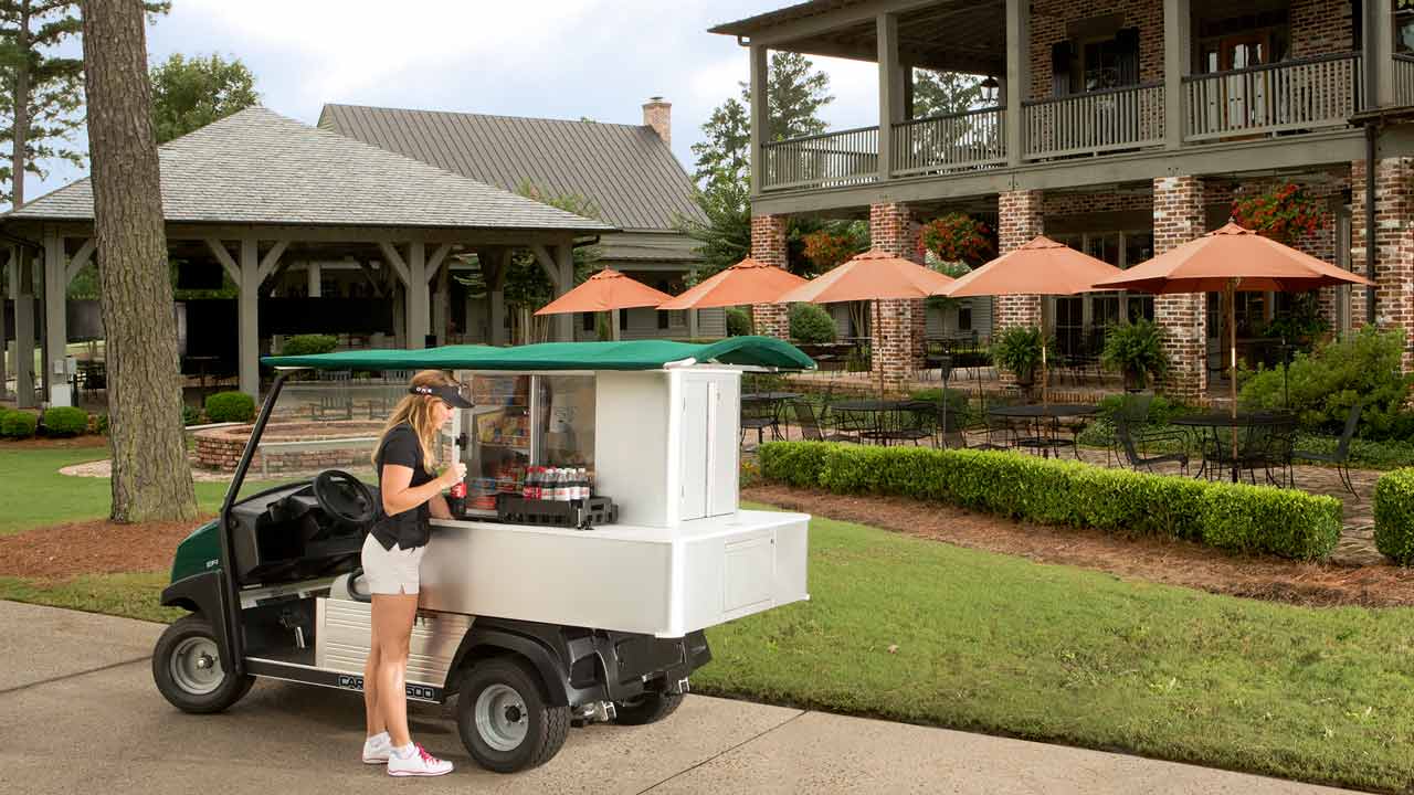 Food, beverage, and merchandise golf utility cart