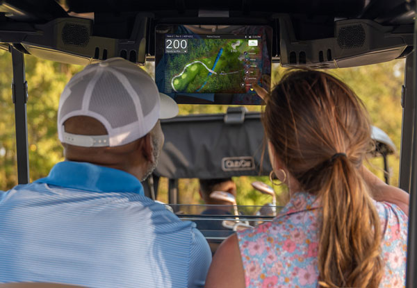 connected car screen display  with Visage golf