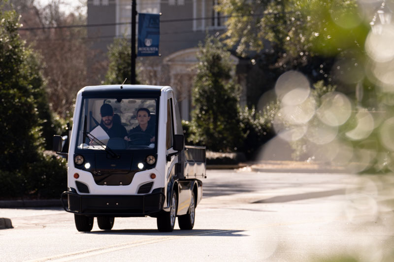 Current electric vehicle for campus transportation