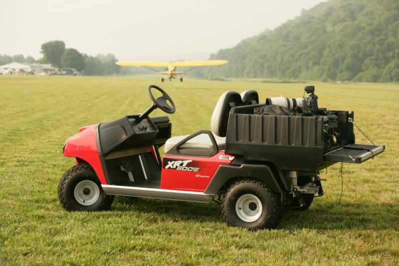 XRT800 4x2 utility vehicle